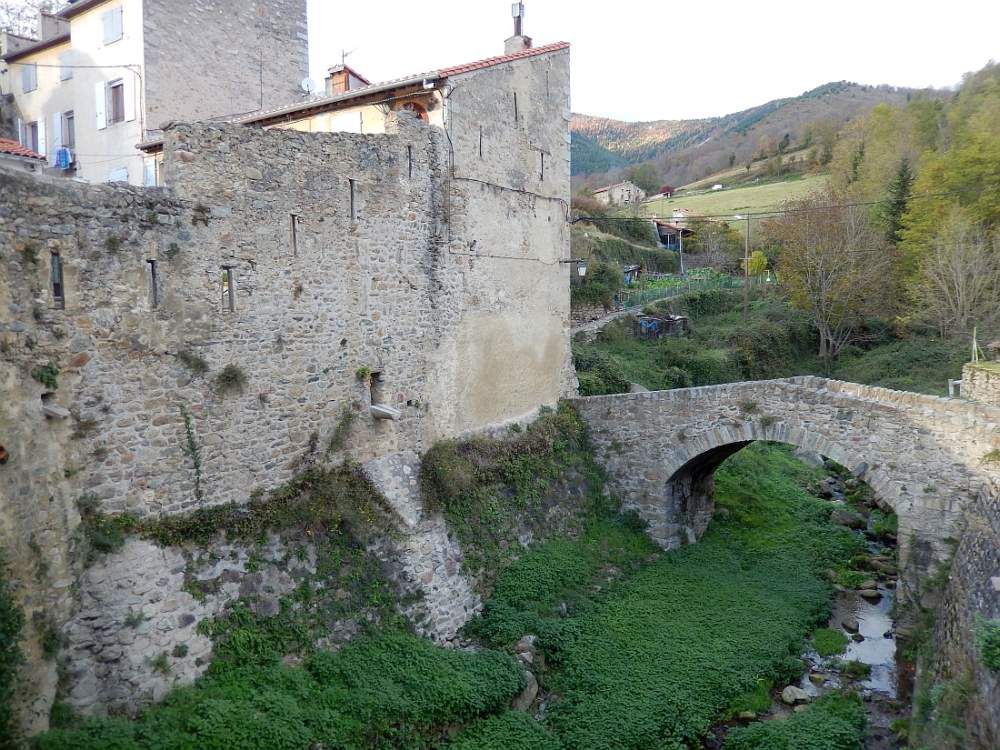 PRATS DE MOLLO une cité fortifiée du haut vallespir