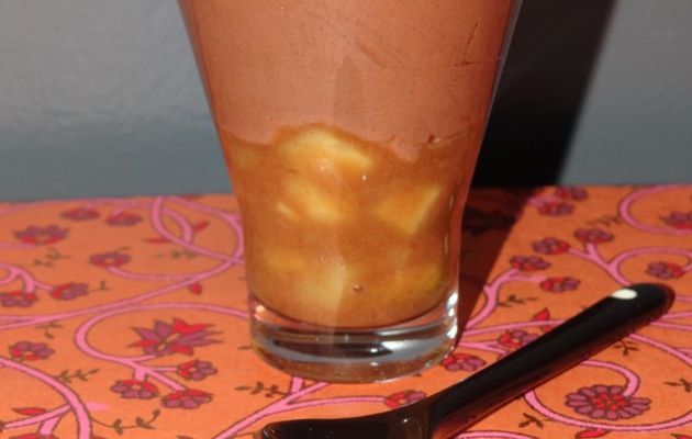 Verrine de chocolat noir aux pommes et pain d'épices (pour 12 verrines)