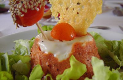 Entremets à la tomate, chévre et thym