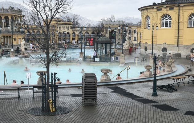 La Place des Héros ou Hősök tere - Budapest.