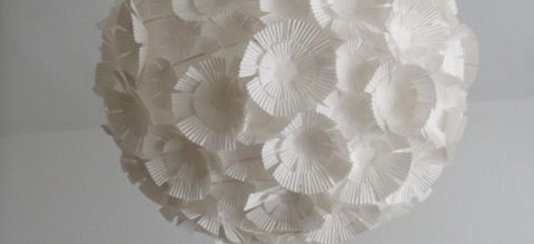 Le lampadaire japonais en fleur..caissettes en papier