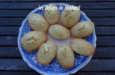 mini madeleines au roquefort et noix
