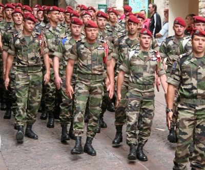  " Qui abandonne une fois, abandonne toujours " 17/ Le corps à corps " une nouvelle de Jacques Martel