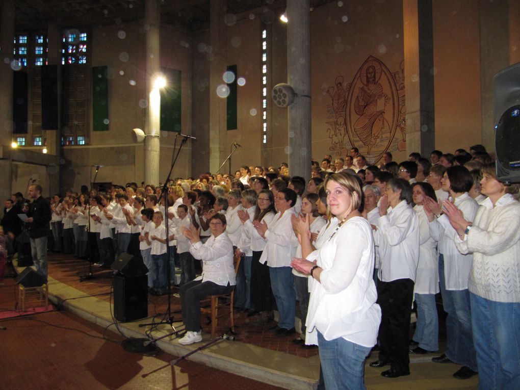 Concert RES71 le Dimanche 28 Mars 2010. 220 choristes réunis pour un concert exceptionnel.