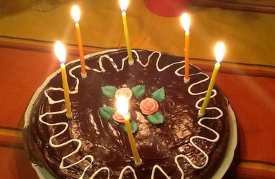 Gâteau d'anniversaire au chocolat 