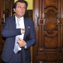 RT @colvieux: Arrestati l'ex sindaco di #Parma e...