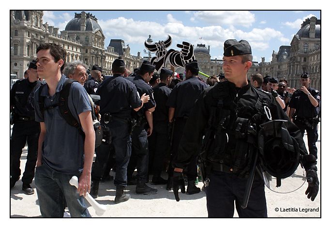Interpellations et arrestations de la Brigade Activiste des Clowns, le 14 Juillet 2009 à Paris