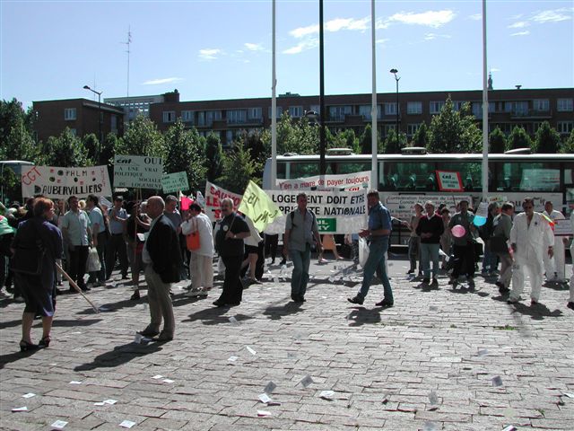 Manif et rassemblement devant les congrés HLM Lille - Nantes - Montpelier - Toulouse....