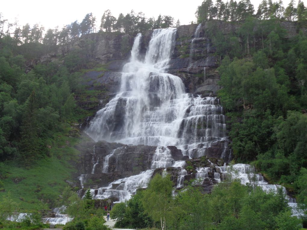 cascade de tvindefossen