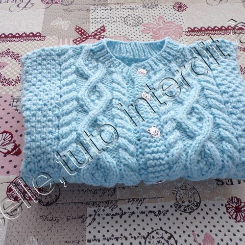 Tuto Gratuit Layette 6 Mois Et Gros Poupon Gilet A Torsades Chez Laramicelle