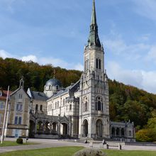 Domrémy-la-Pucelle (Vosges). La basilique du Bois-Chenu