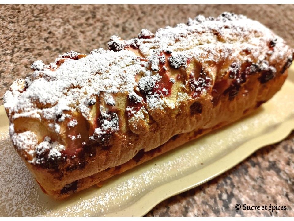 Cake pommes framboises - Recette en vidéo