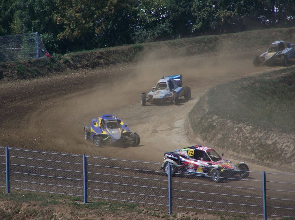 Les 25 et 26 juillet 2009 à Saint-Georges-de-Montaigu (85), épreuve du Championnat de France d'autocross.