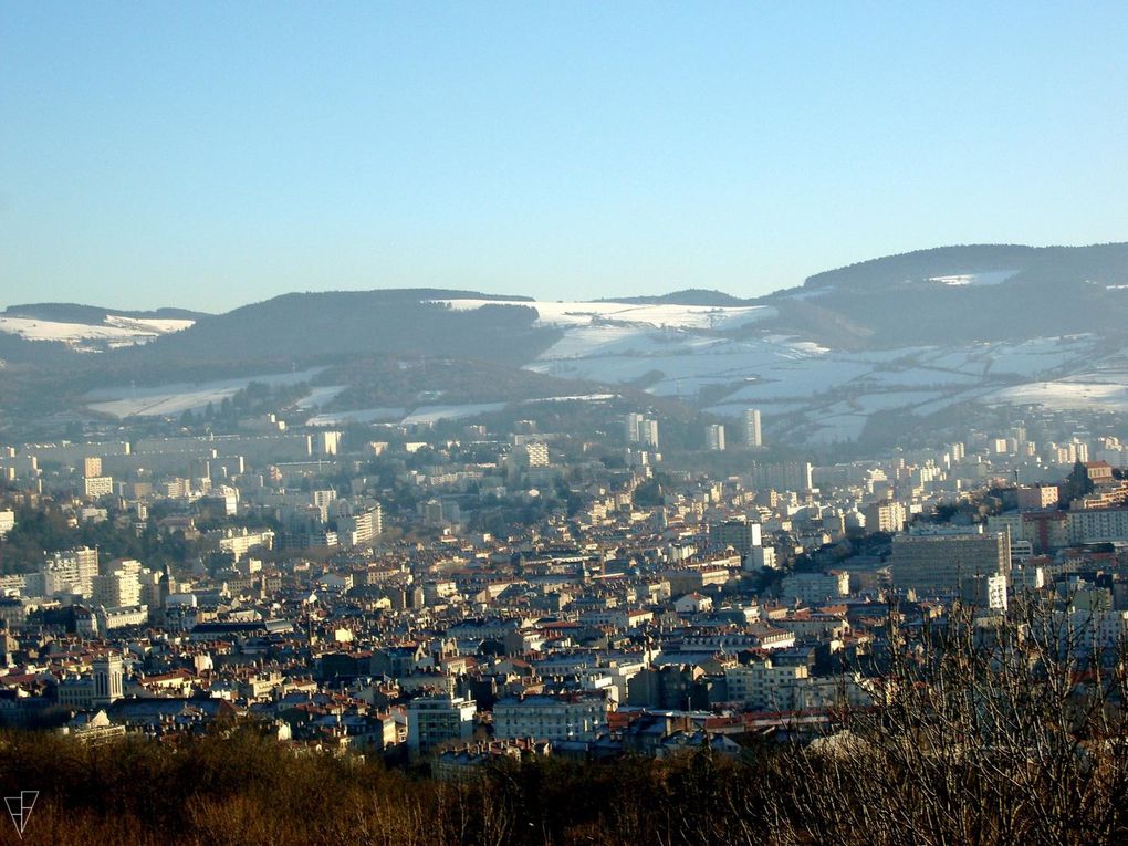 Quelques photos sans prétention du quartier, prises au détour des promenades. Parce que c'est un ensemble de petites et grandes choses, immuables ou éphémères, qui fait un quartier vivant et agréable à vivre, l'album évoluera au fil du temps.