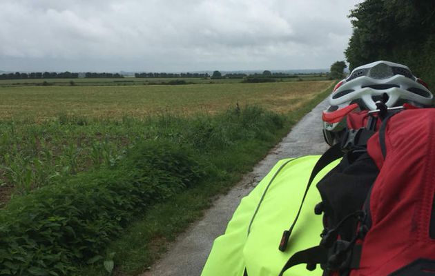 C'est reparti. La pluie s'est calmé. En route direction Niort. 