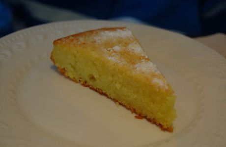 Una torta al limone