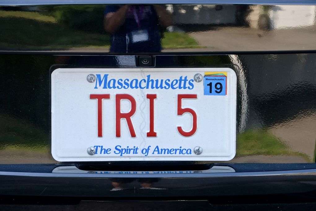Massachussetts, Florida, New Hampshire, New York, et même un clin d'oeil à l'OM.......Peuchère on craint desguns, même à Boston.