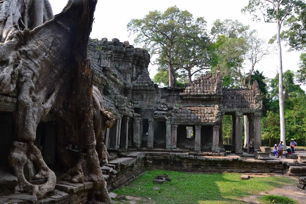 Les temples d'Angkor et ses environs, une des merveilles du Cambodge! Quelques photos du temple de Preah Vihr, à la frontière cambodienne et thaï.