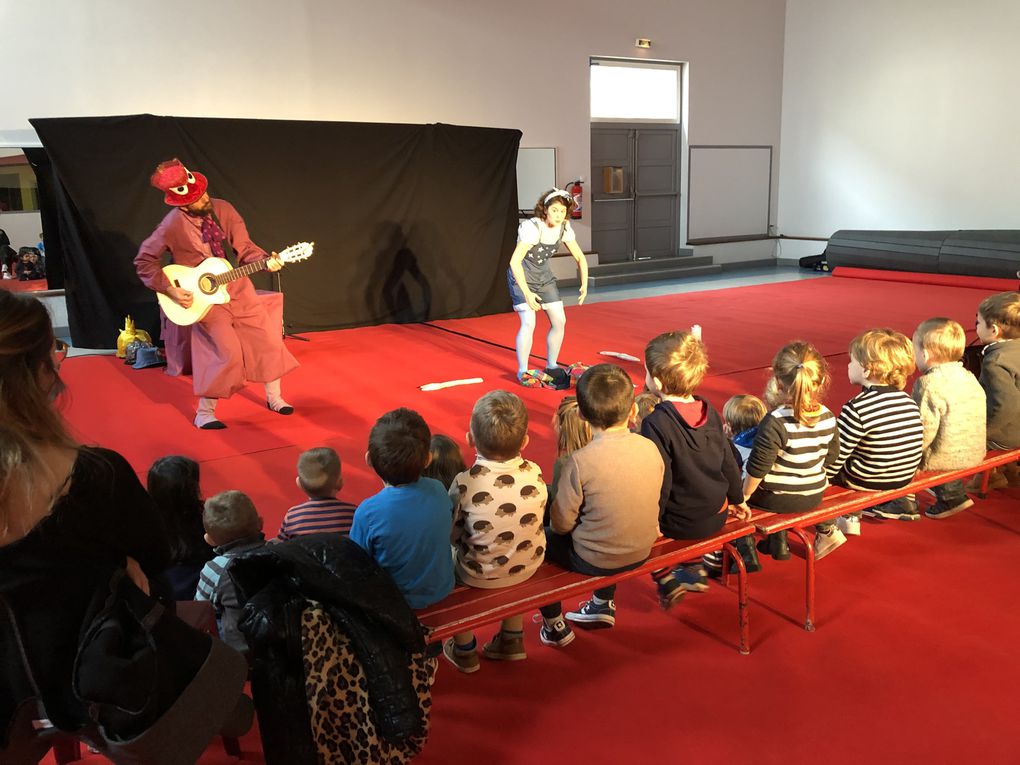 Le spectacle de Noël des maternelles