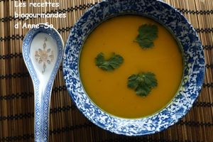 VELOUTE DE COURGE BUTTERNUT AU CURRY ET LAIT DE COCO