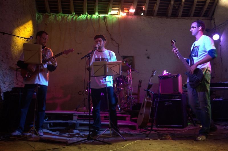 Premier concert, chez Sandra et Julien, lors de leur crémaillère à Champtocé-sur-Loire.