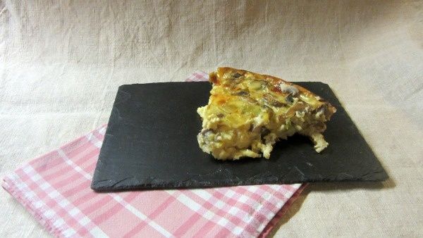 Quiche sans pâte aux champignons, poireau et comté