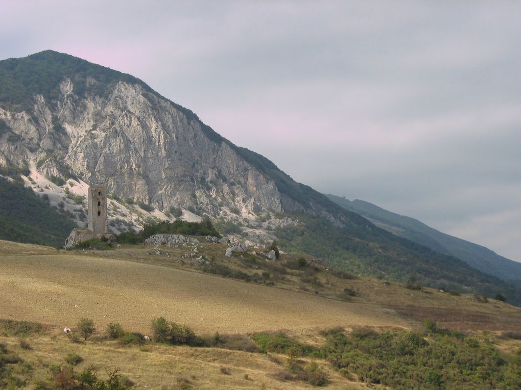 Qualche foto del paese e dei paesaggi
Quelque foto du village et des paysages