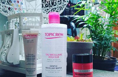 Crème redendifiante anti-âge et Eau micellaire douceur de Topicrem, Bain dissolvant express Sephora