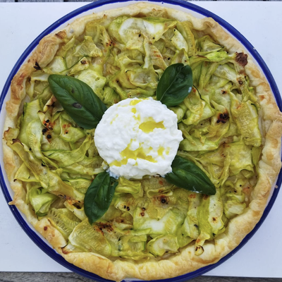 tarte aux tagliatelles de courgettes et à la burrata