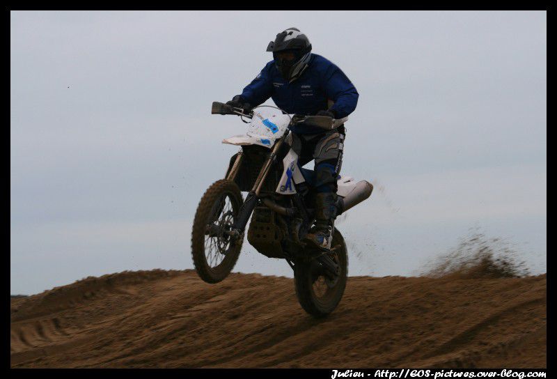 Photos des éssais de préparation à l'enduro du Touquet 2008 à Loon-Plage (59).