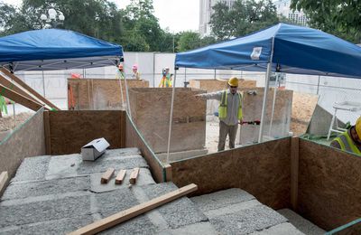 Archaeologists begin digging #SanAntonio's #Alamo...