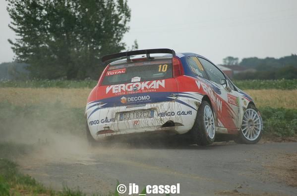 Voila les photos du rallye d'Ypres, j'en ai un petit milier en stock ! n'h&eacute;sitez pas &agrave; me contacter si vous en d&eacute;sirez ! <br /><br />PS: je ne maitrise pas tout &agrave; fait mon appareil photo donc n'h&eacute;sitez pas &agrave; me dire ce que je peux am&eacute;liorer !<br /><br />Edit : quelques photos de mon fr&eacute;ro ont &eacute;t&eacute; ajout&eacute; !