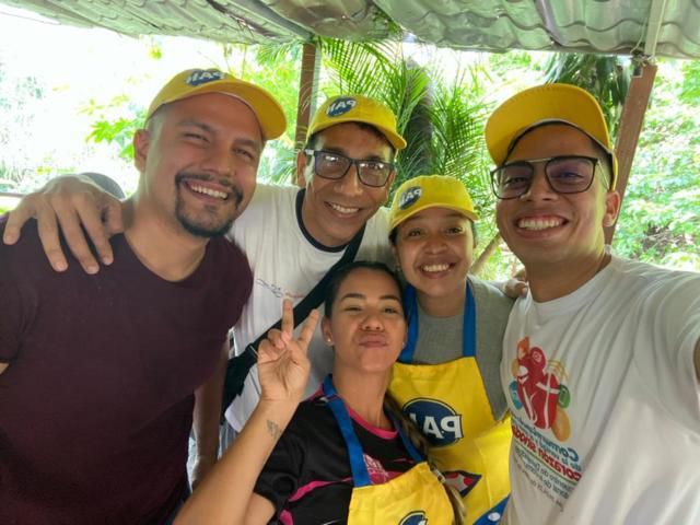 Periodistas de Carabobo superaron meta con más de 2 mil 300 unidades repartidas en el “Mega Arepazo Venezuela 2023” (+Fotos)