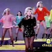 Nancy Sinatra - These Boots Are Made for Walkin' (1966)