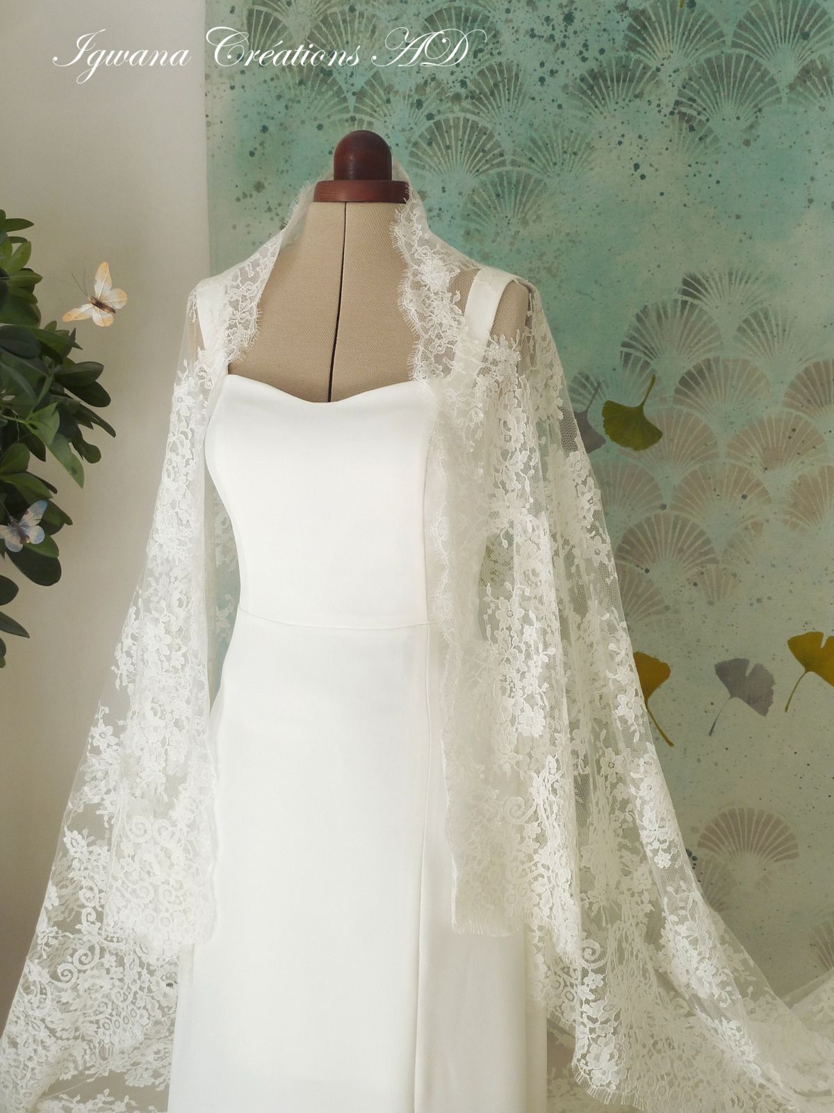 robe Soline en crêpe et organza de soie et voile à l'espagnole