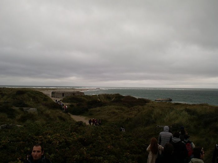 Grenen (la pointe nord du Danemark, entre la mer du Nord et la Baltique) et Raabjerg Mile (les dunes de sables), du côté de Skagen, Danemark. Automne 2010.
J'y suis allée pour accompagner des étudiants en échange universitaire.