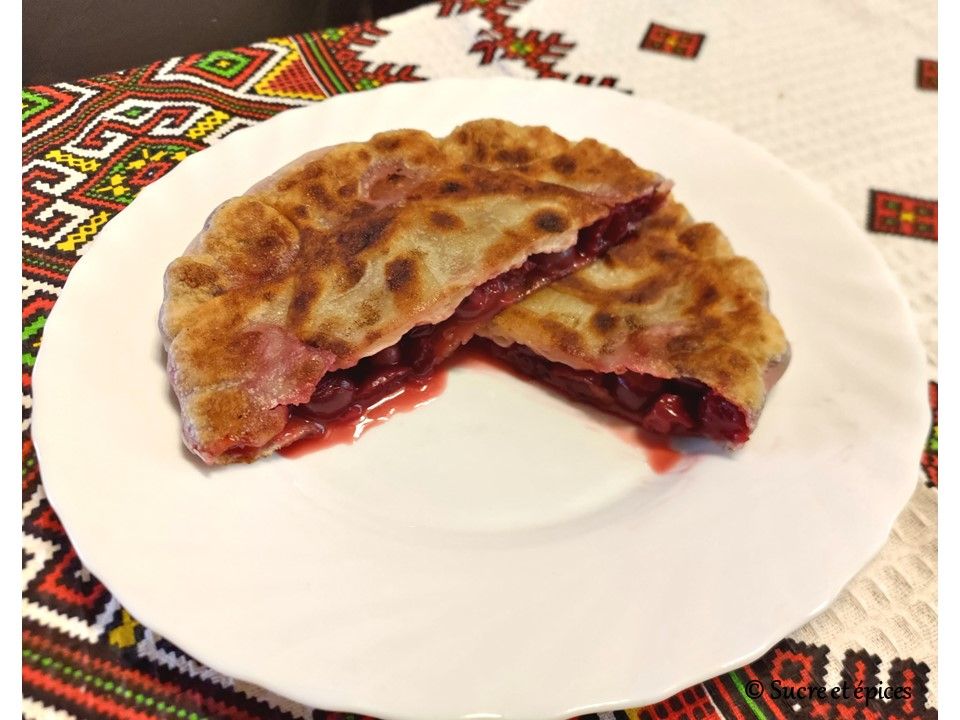 Galettes aux griottes à la poêle (vegan) - Recette en vidéo