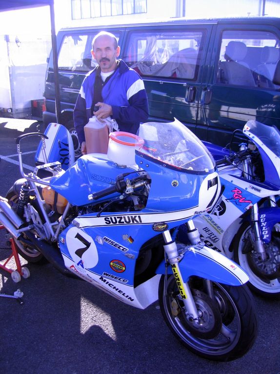 Journées-Coyote-2010-Nogaro
Démonstrations motos et sides anciens