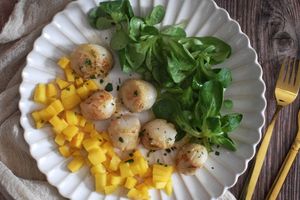 Saint Jacques snackées et sa vinaigrette à la mangue