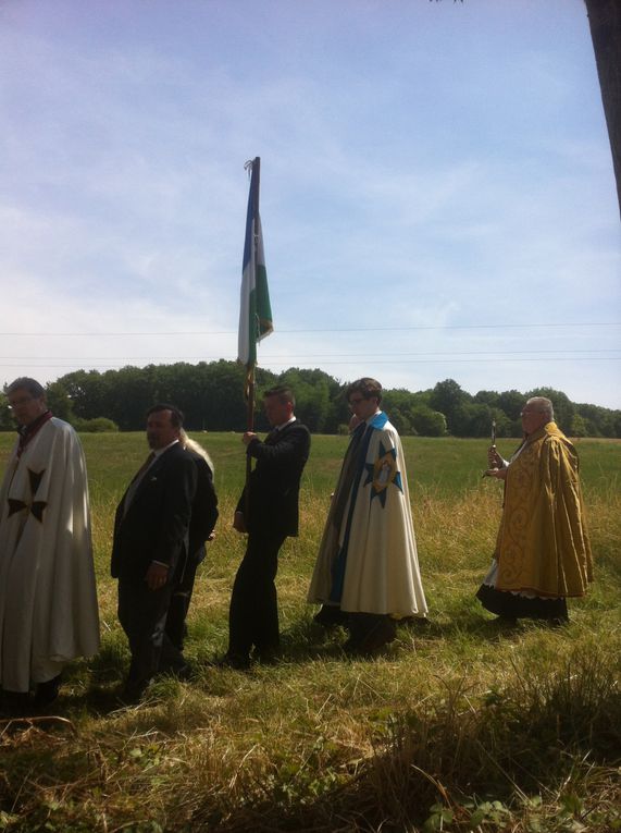 - Pose 1ère pierre du Musée de SAR le Prince Philippe et dévoilement d'une plaque en Son honneur;
- Election par acclamations de SAR le Prince Stanislas.