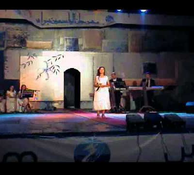 Meriem Sidaoui chante Ytawel Ômrek Ya Mimma de Mohamed Jamoussi 