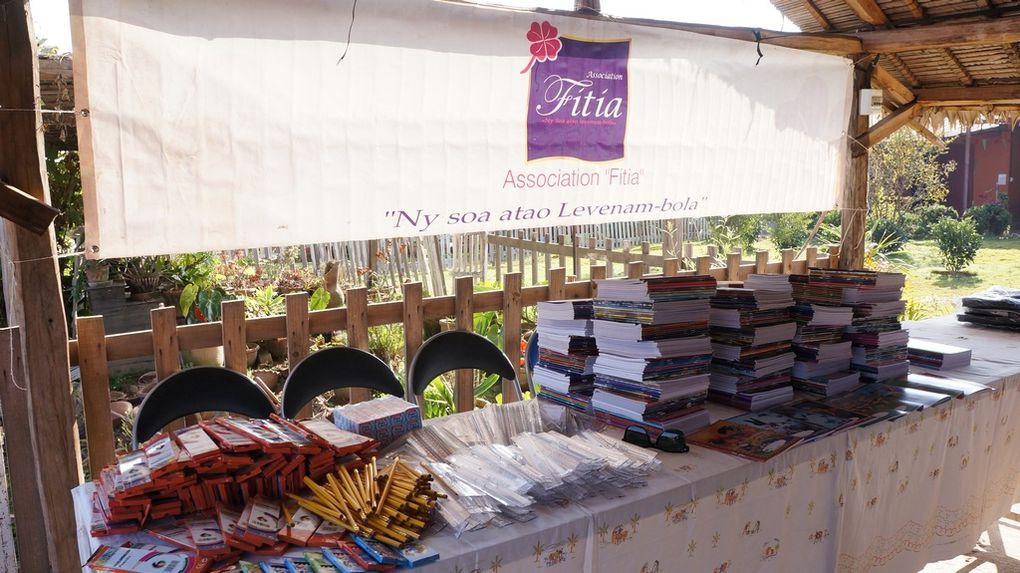 Journée récréative pour 70 élèves malentendants du SMM ADSF et de l'AKA.MA, grâce à l'association Fitia de Mialy Rajoelina. Photos: Harilala Randrianarison