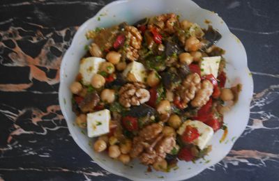 SALADE DE POIS CHICHES ET LEGUMES