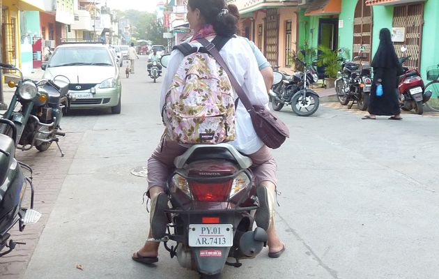 De la joie du shopping... à Pondichéry.