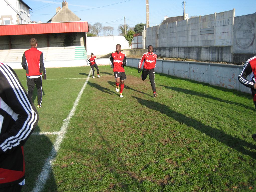 Réception du Stade Rennais à Yves Gaguin. 
Victoire des U17 de Guingamp.