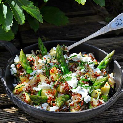 Salade d'asperges fêta au mélange riz et quinoa 