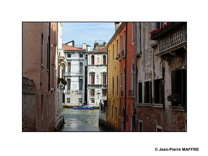 Flâner dans Venise, une occasion de sortir des sentiers battus et de photographier des aspects insolites de cette ville.