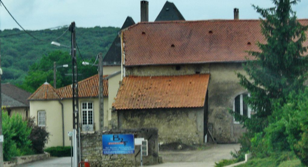 Champagne pour le premier fascicule La Ligne Maginot entre Moselle et Sarre