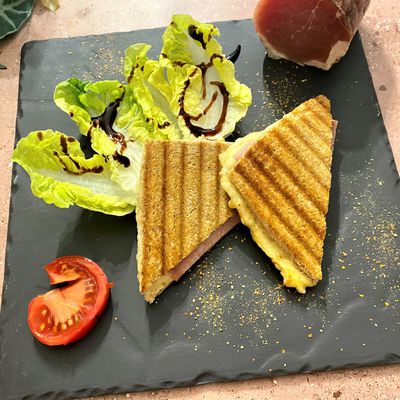 Croque au lomo et comté