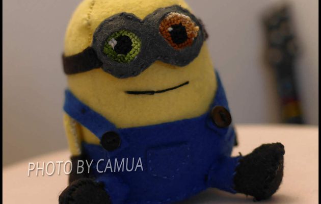 Peluche du minion Bob en feutrine [Couture]